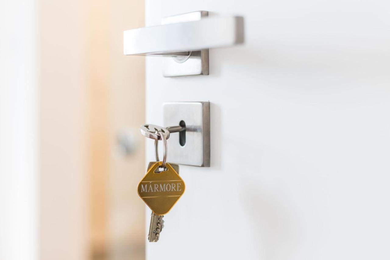 Lisbon Airport Suites Bagian luar foto